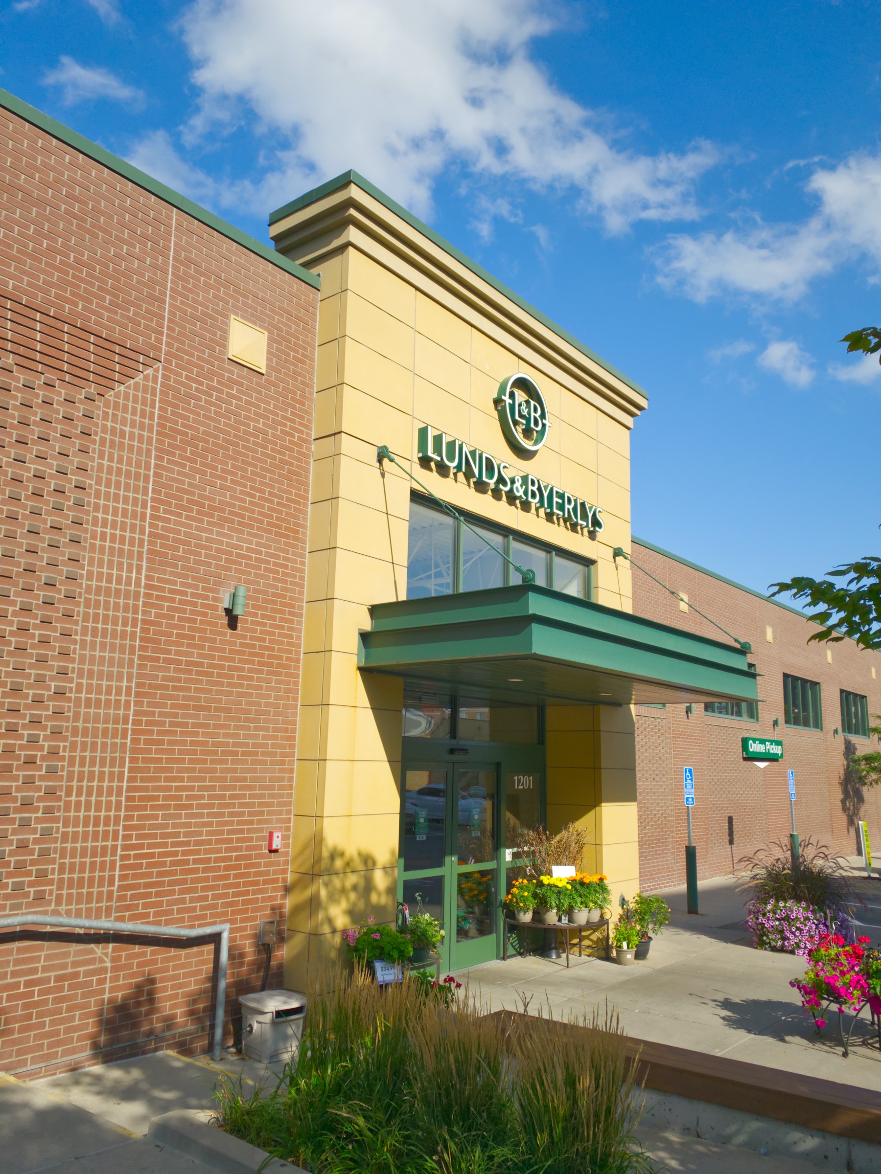 Loring Park Neighborhoods Element Commercial Real Estate